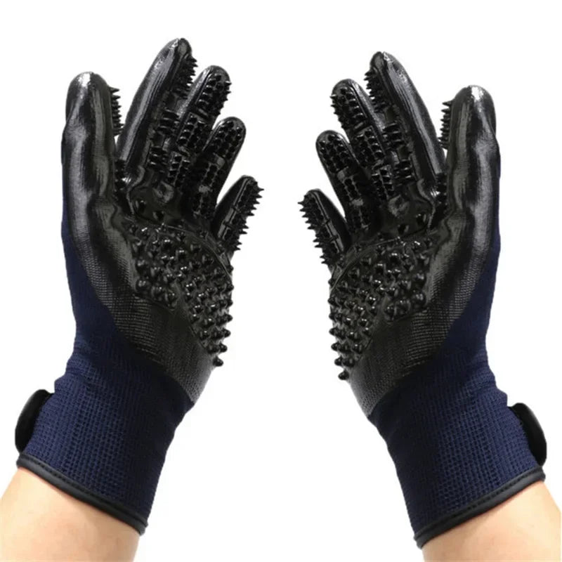 A Pair of Pet Bath Gloves